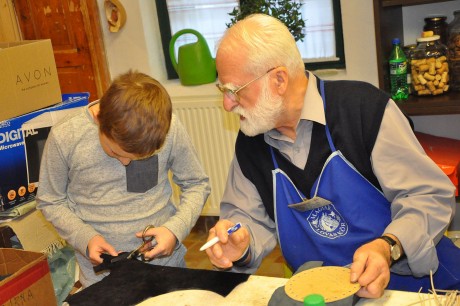 Asszonyműhely, bőrös műhely, fonós nap és gyapjúszövés a fehérvári kézművesekkel